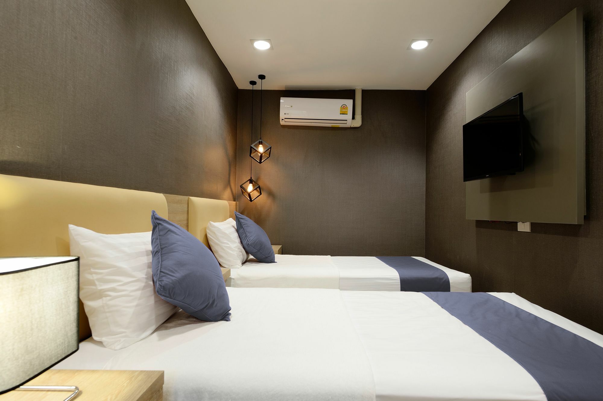 Pratunam19 Hotel Bangkok Exterior photo